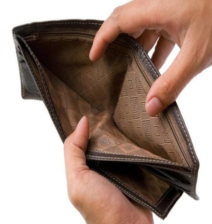 anh meme ngheo khong co mot xu trong vi